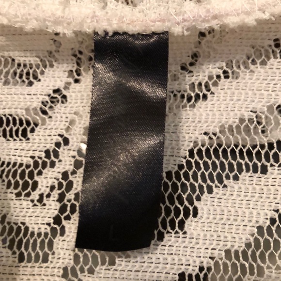 Junior’s Babydoll White Lace Bolero Shrug - Picture 5 of 5